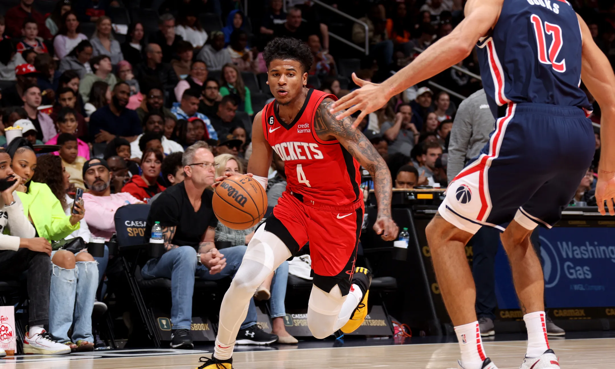 火箭客场击败雷霆,迎来胜利(火箭对雷霆2021年2月2日) 火箭客场击败雷霆,迎来胜利(火箭对雷霆2021年2月2日)