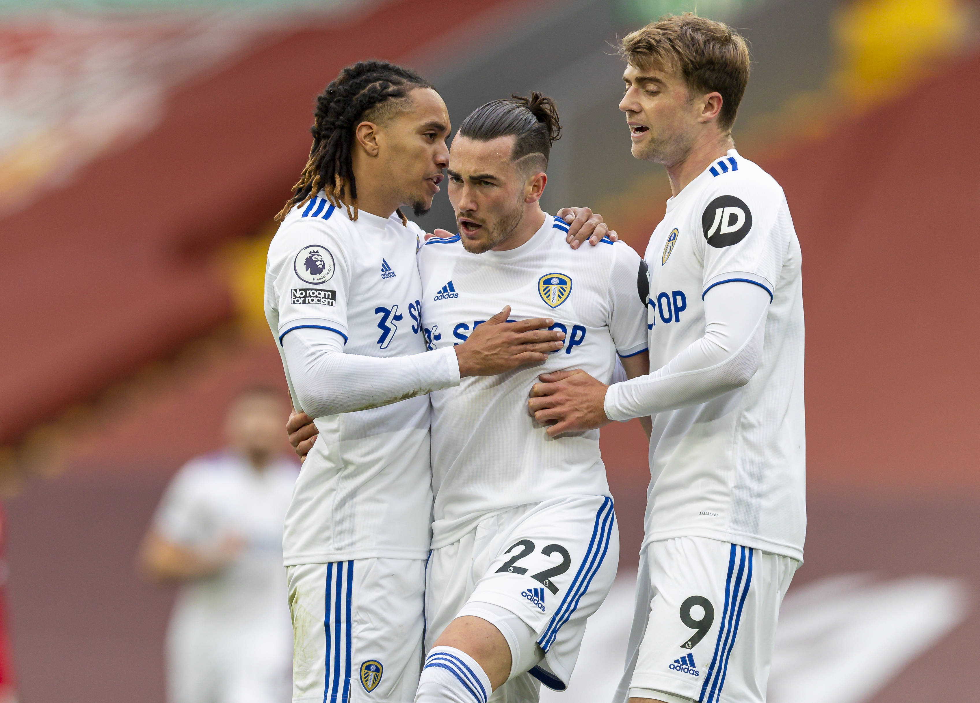 爱游戏官网网页版入口-利兹联凶猛冲击，豪取胜利领跑积分榜的简单介绍