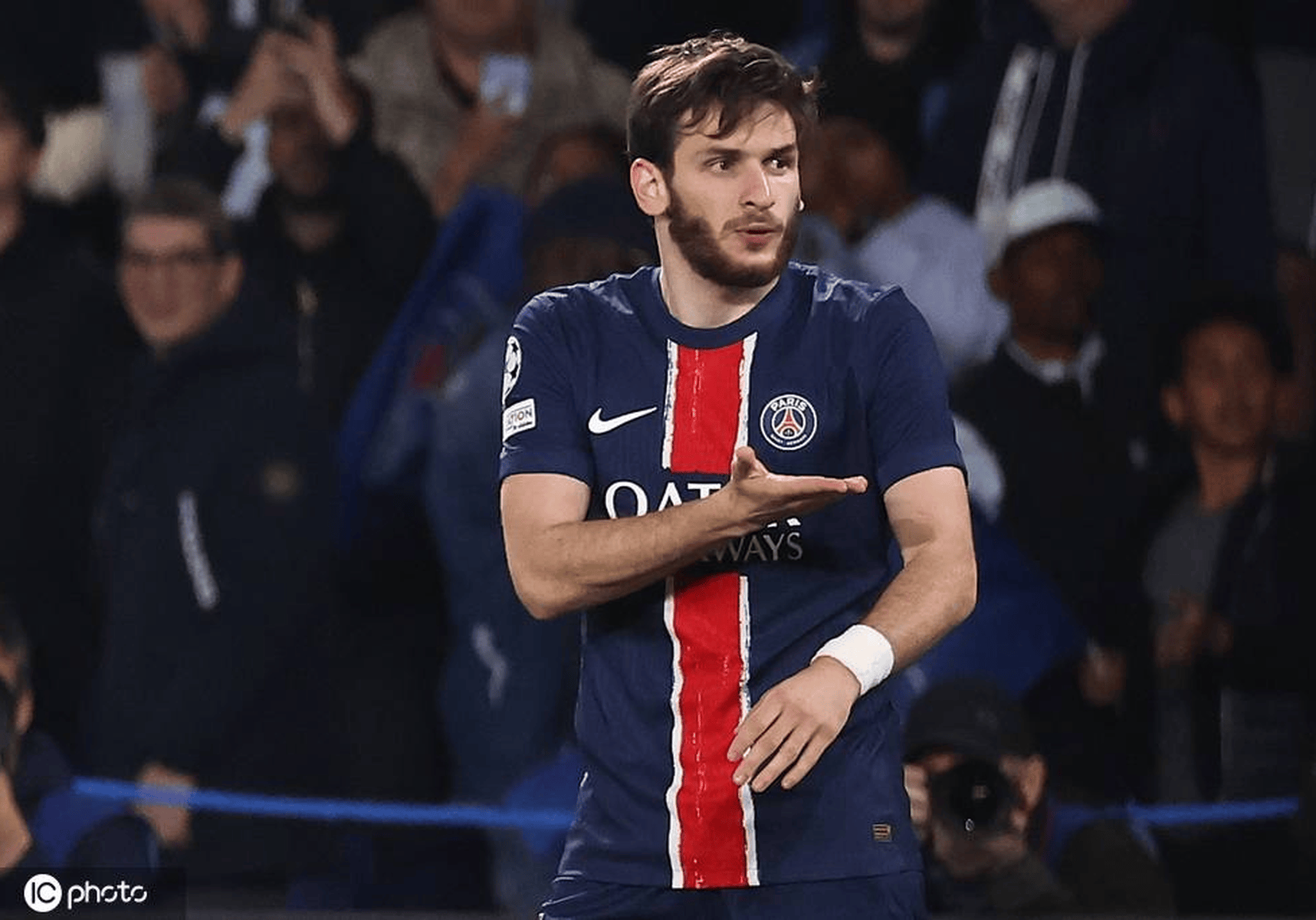 爱游戏-包含巴黎圣日耳曼客场逆转，力克尼斯取得胜利的词条