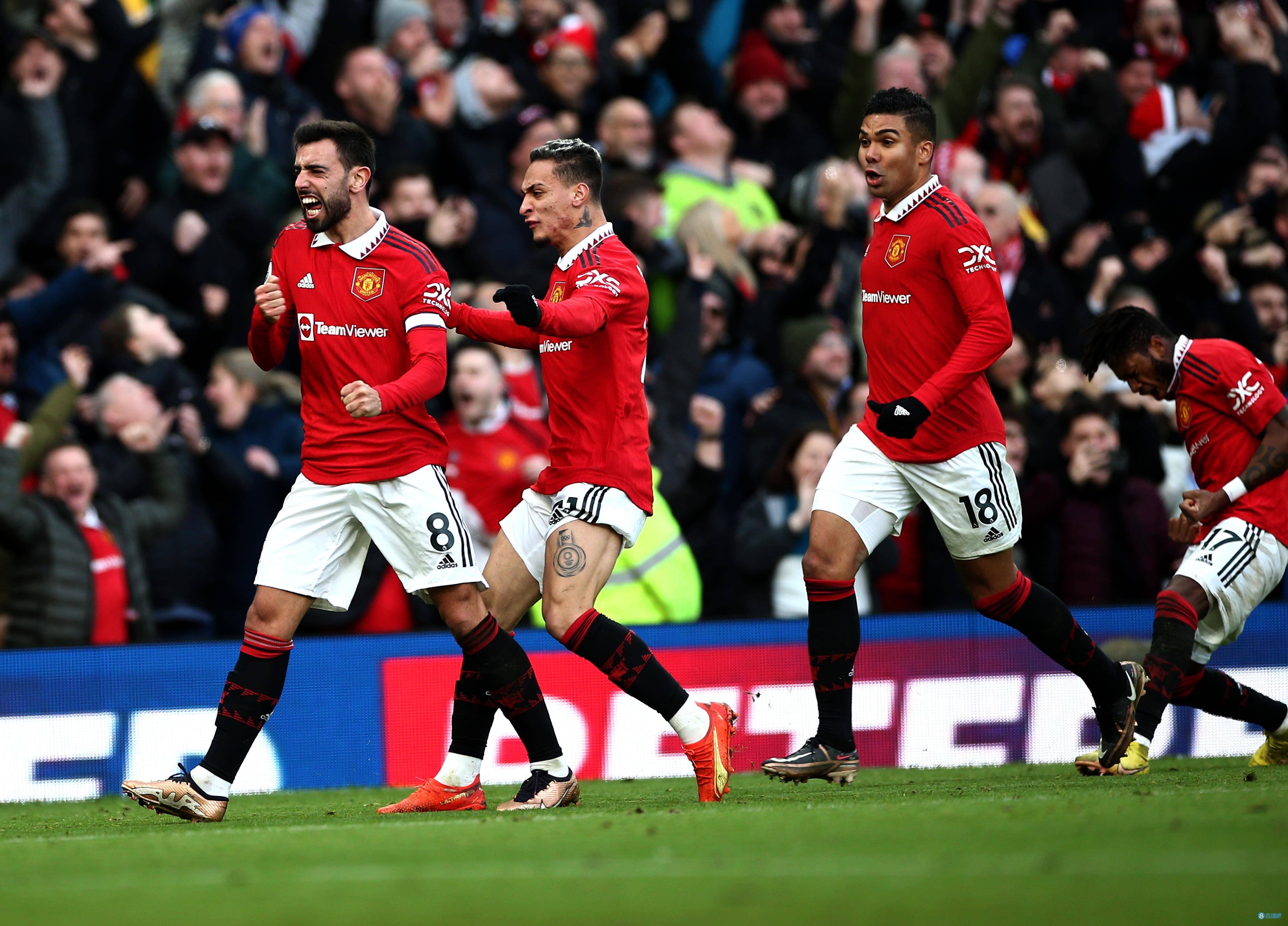 爱游戏体育地址-全队进步明显，曼联表现引人注目(球队曼联)