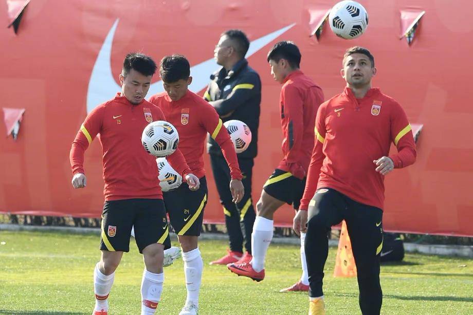 爱游戏app下载-关于上港中场组织强化，成为进攻保障的信息