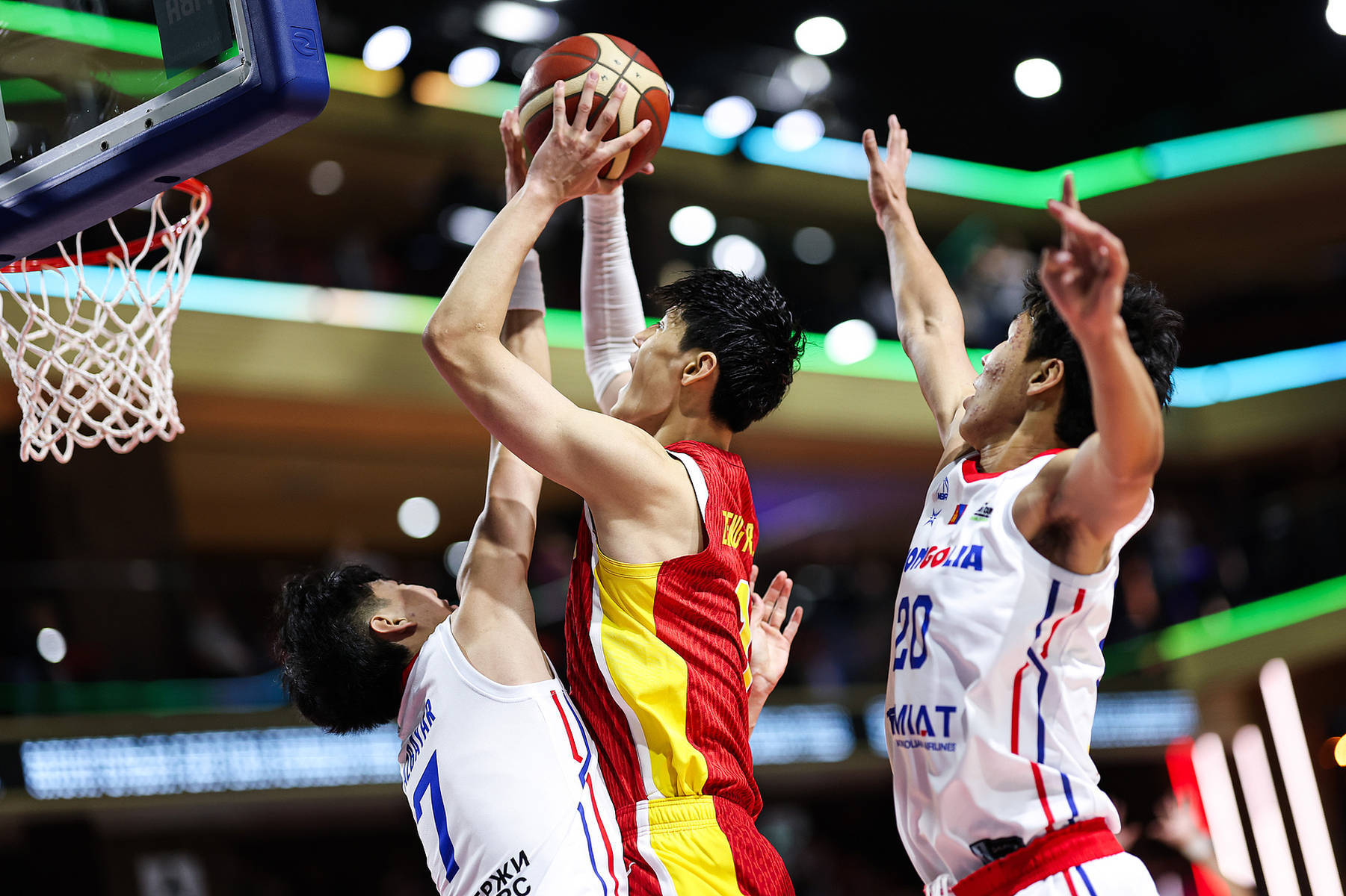 爱游戏体育链接-福建男篮再夺成功，整体实力击败对手取得连胜