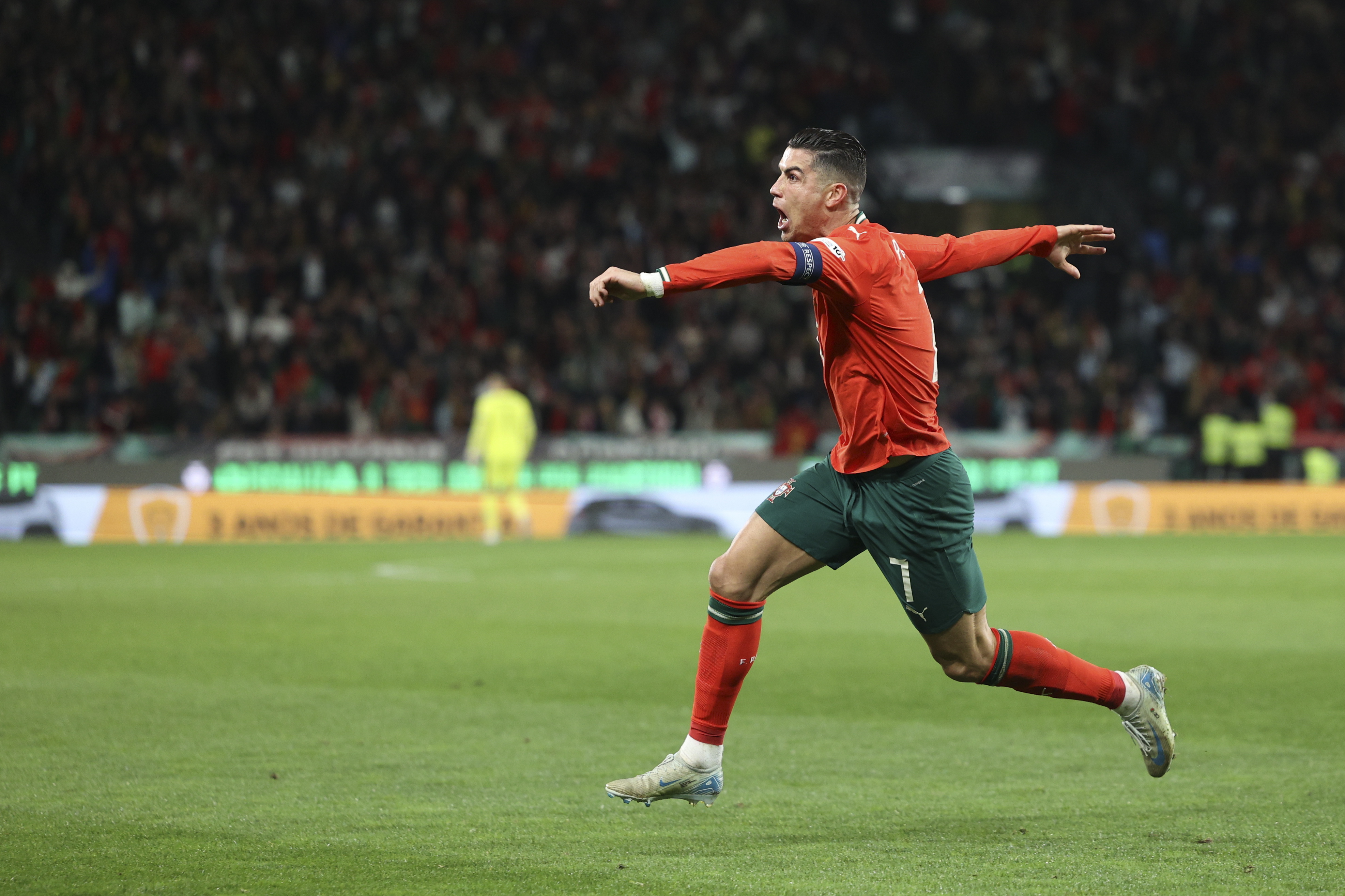 爱游戏体育官网-葡萄牙克卫冕冠军，晋级欧国联八强的简单介绍