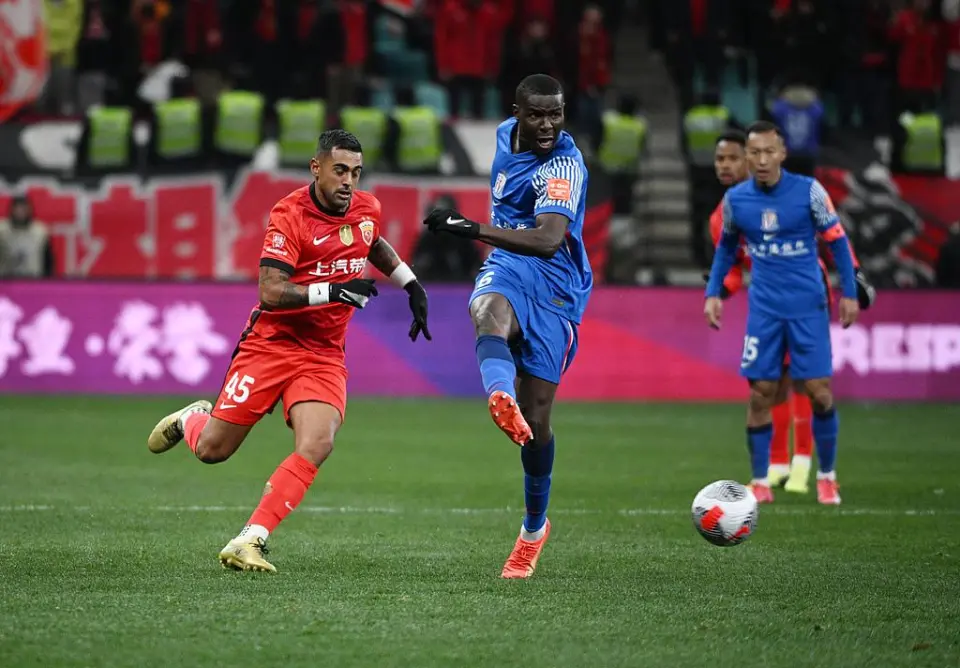 爱游戏体育直播-包含申花在主场被权健逼平，暂时停滞的词条