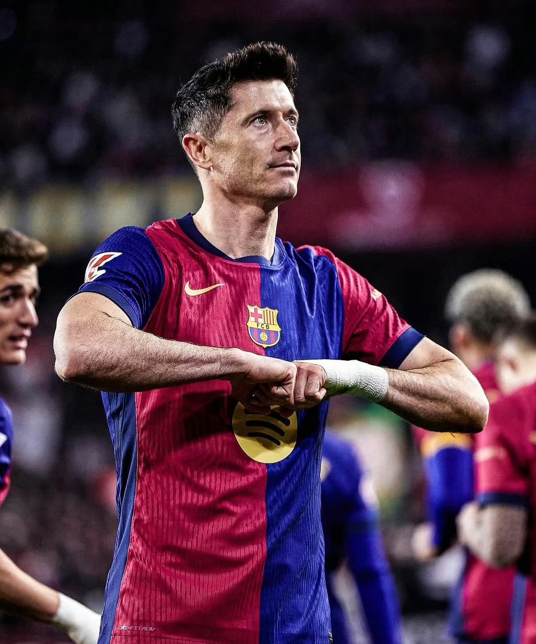 关于拜仁慕尼黑主力伤停，球队士气受挫的信息