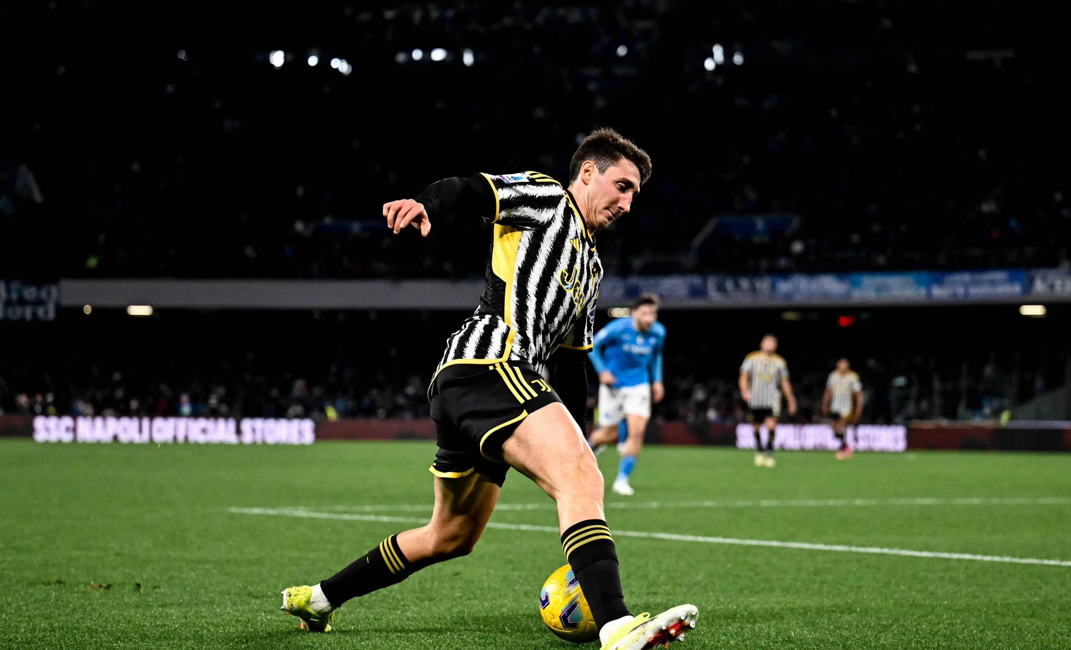 意甲热门球队争夺积分榜冠军宝座 意甲热门球队争夺积分榜冠军宝座