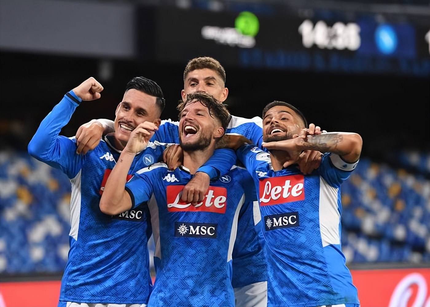 爱游戏在线-佛罗伦萨首次战胜对手，球队士气高涨