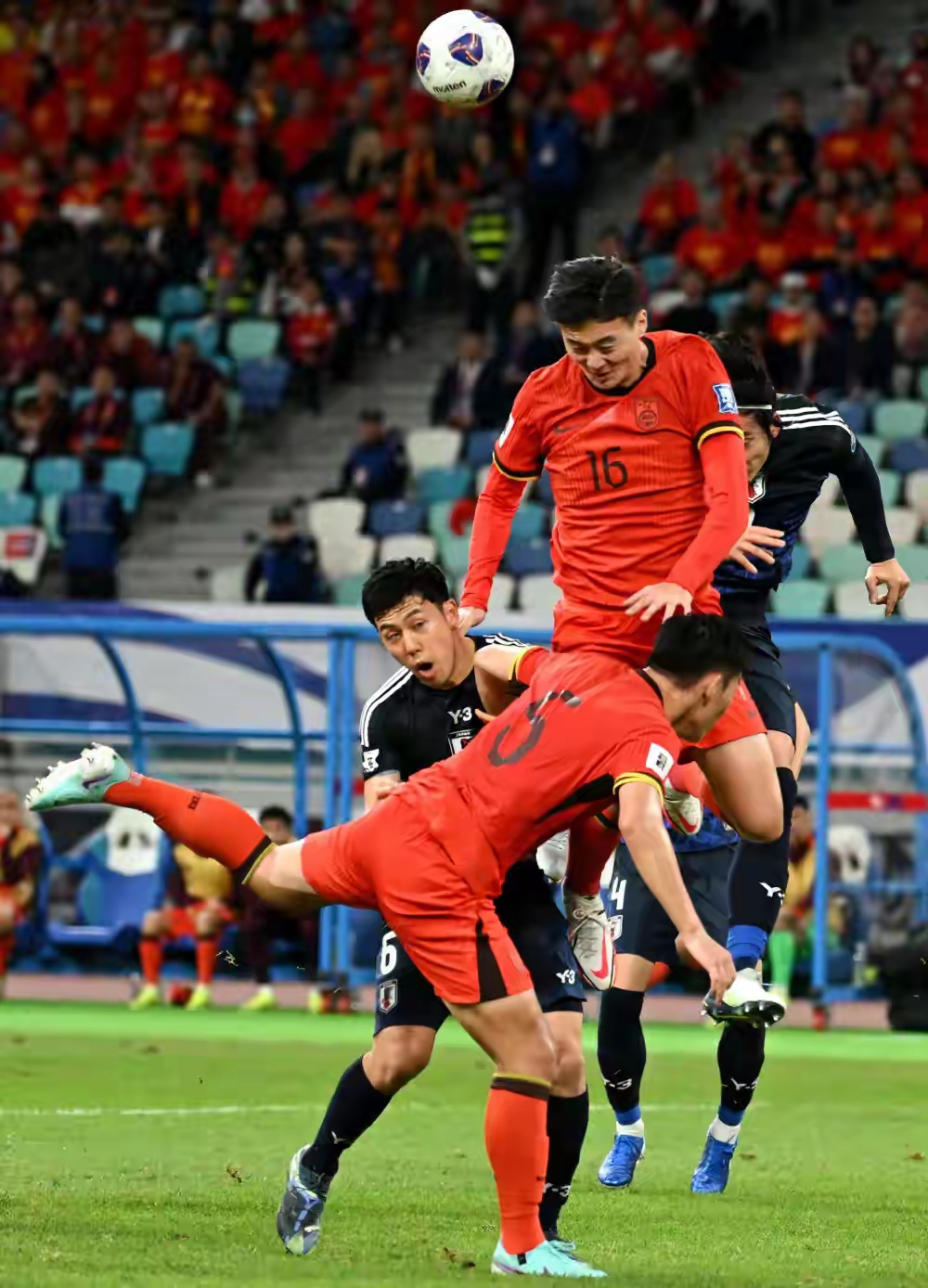 爱游戏亚洲官网-无限风采足球赛事引万众瞩目，国内球员进步神速的简单介绍