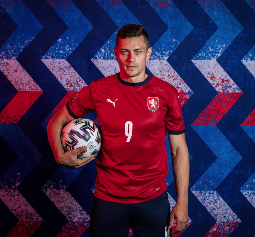 关于捷克-胜苏格兰,豪取三分登顶小组的信息 关于捷克-胜苏格兰,豪取三分登顶小组的信息