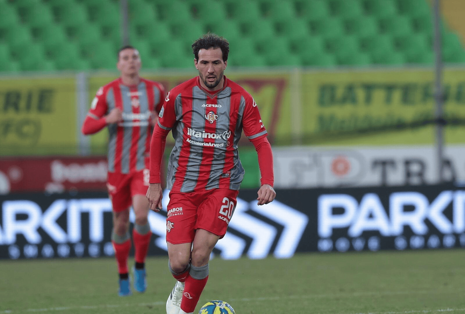 萨索洛险胜维罗纳，全力保级巨头的简单介绍