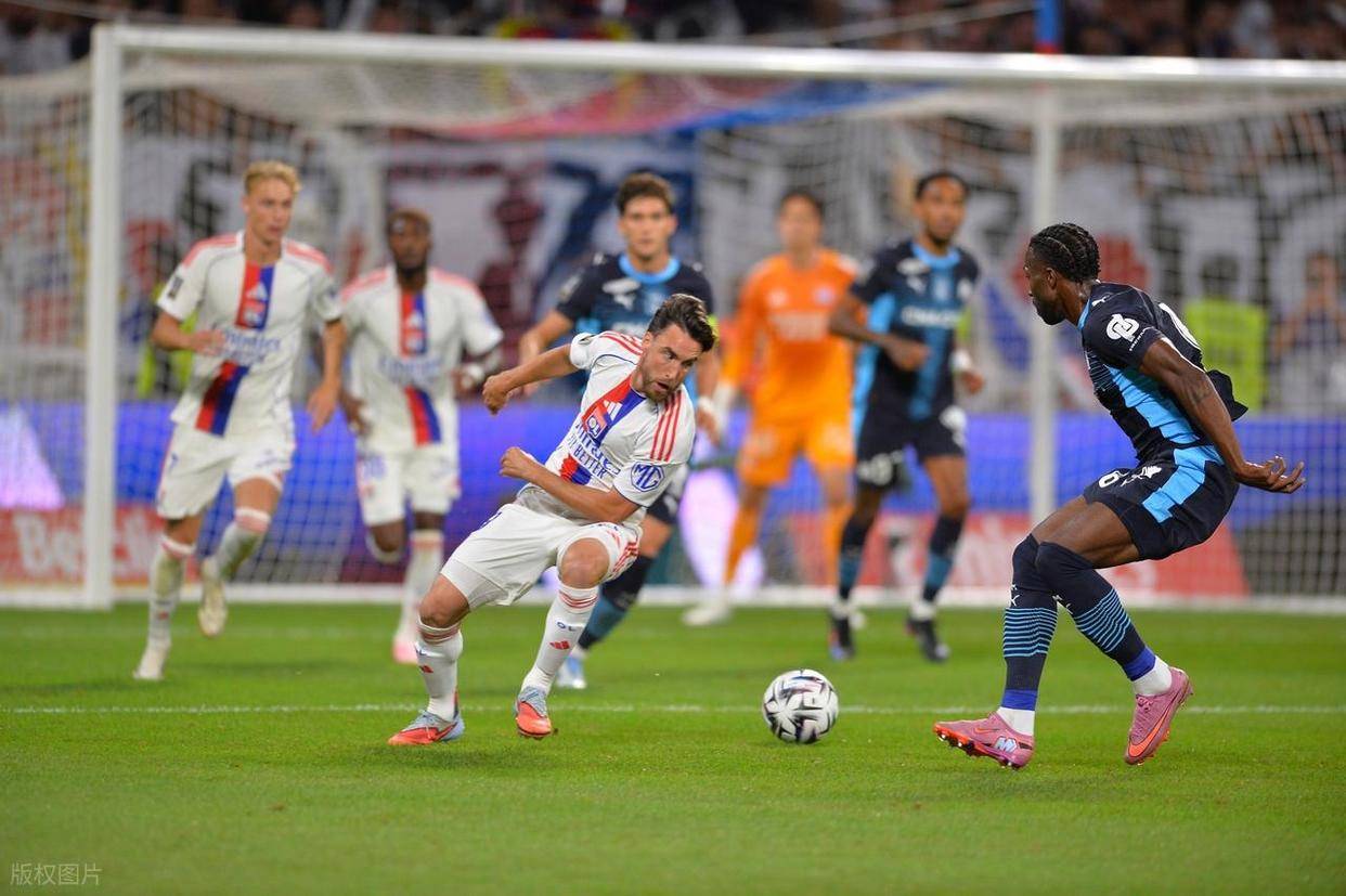 爱游戏官方入口-里昂客场大胜，高歌猛进，领跑联赛的简单介绍