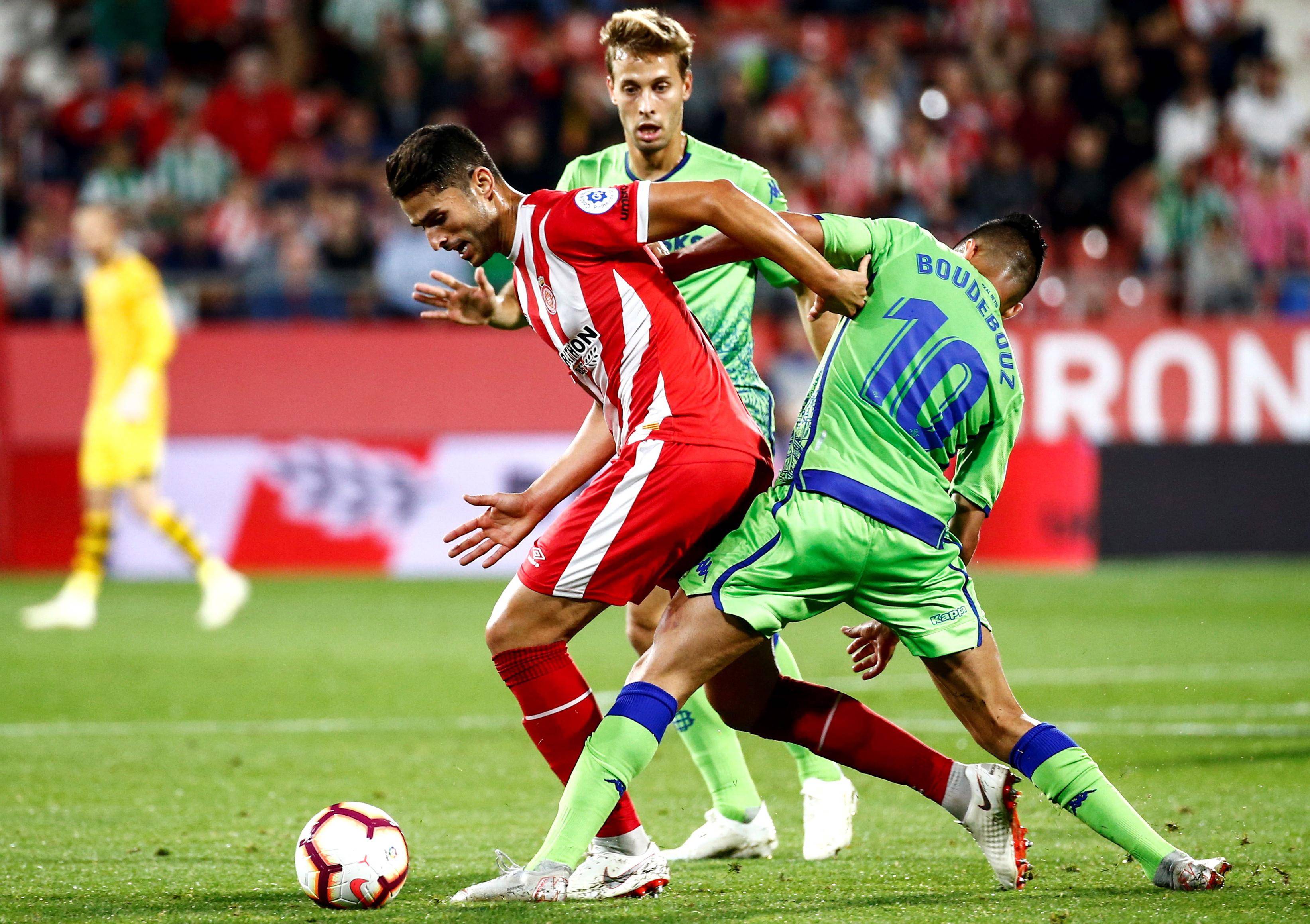 爱游戏登录-赫罗纳攻势猛烈，击败对手升至前茅的简单介绍