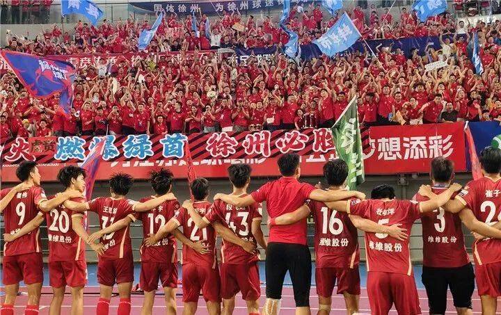 关于大场面赛况更新,球迷热情高涨的信息 关于大场面赛况更新,球迷热情高涨的信息