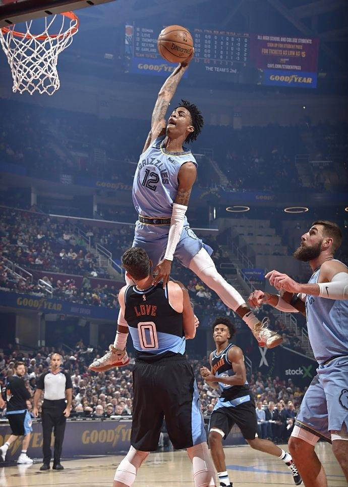 灰熊逆转76人，莫兰特一人砍下50分