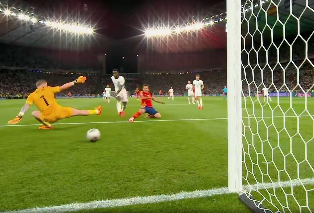 包含欧洲国家队争夺胜利，燃烧激情的词条